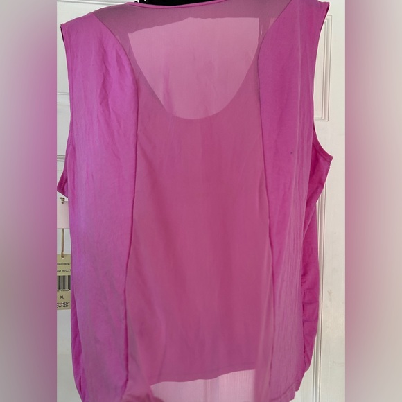 NEW SLEEVELESS TOP - Picture 4 of 6